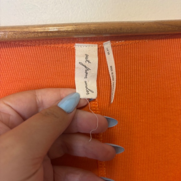 Urban Outfitters Cropped Orange Long Sleeve Top - Picture 2 of 6